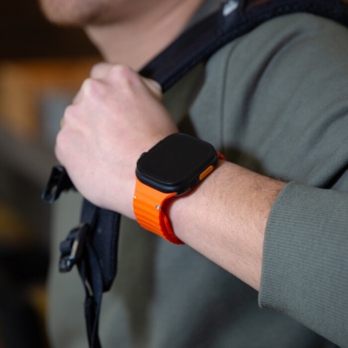 Mobilize Mobilize Silicon Watch Band - Buckle - for Apple 42 (Gen 1 t/m 3)/44/45/46/49mm - Orange