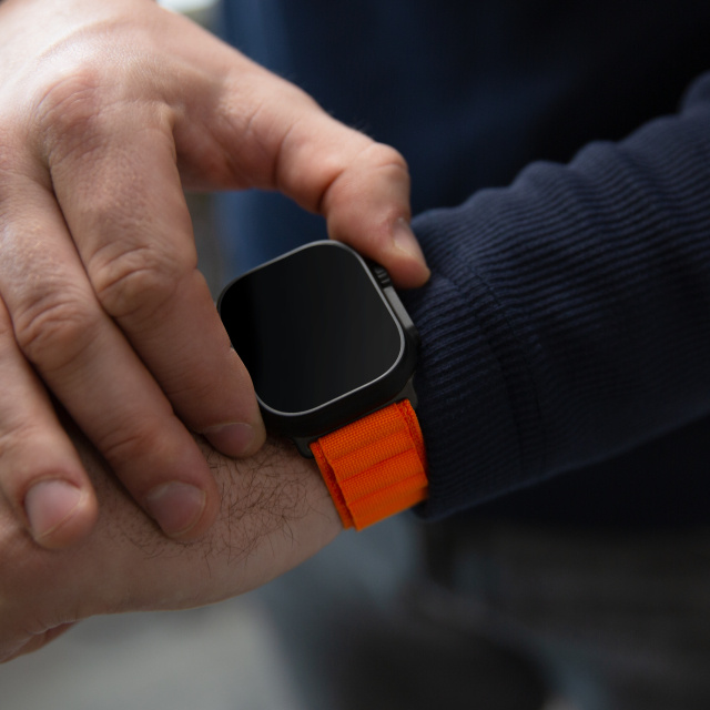 Mobilize Mobilize Alpine Nylon Band - Apple Watch 42/44/45/46/49mm - Oranje