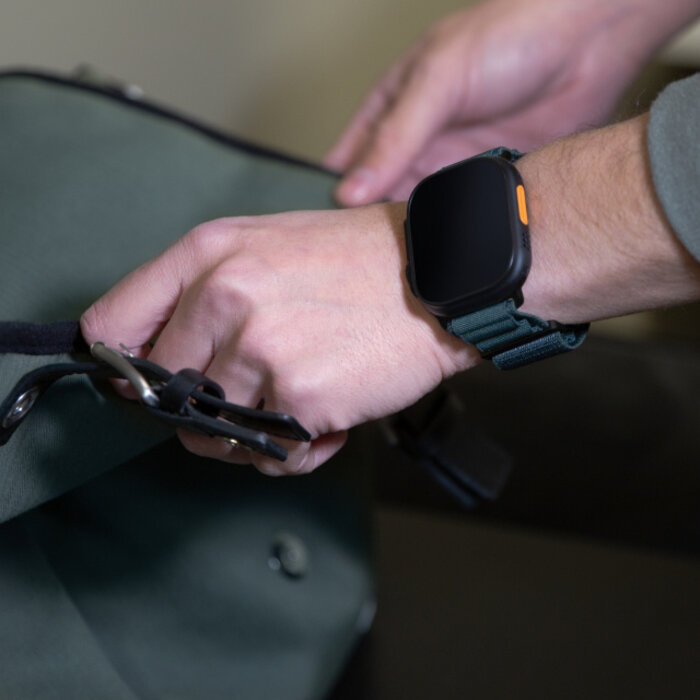 Mobilize Mobilize Nylon Watch Band - Alpine - Black Connector - for Apple 38/40/41/(Gen 10+) 42mm - Dark Green