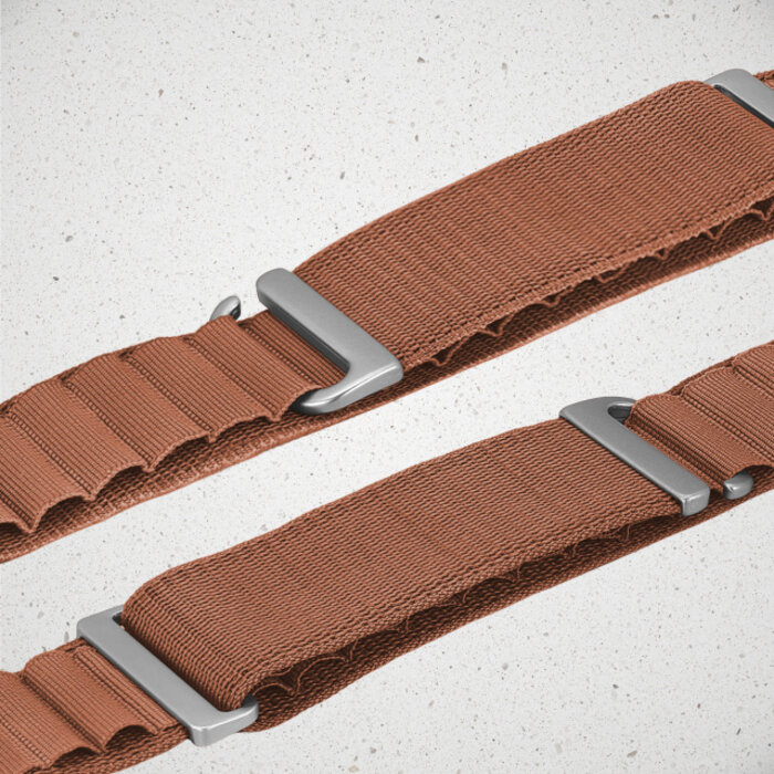 Mobilize Mobilize Alpine Nylon Watch Band met Titanium Connector - Terracotta