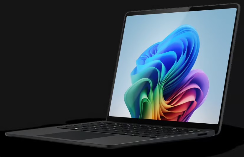 Microsoft Microsoft Zakelijke Laptop - 64GB RAM - 2TB SSD - QWERTY - Zwart, foto 4 van 6
