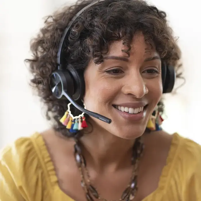 Poly Poly Voyager 4320 UC Stereo USB-C Headset met Oplaadstandaard