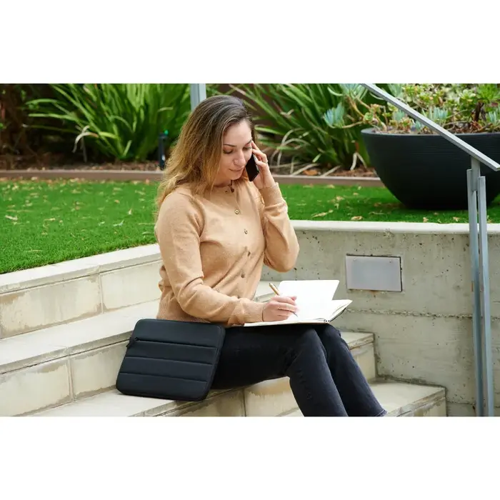 Kensington Kensington EQ 16" Laptop Sleeve - Zwart (K60395WW)