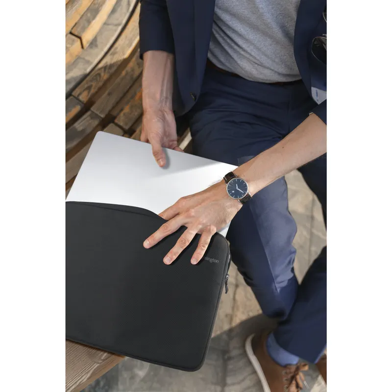 Kensington Kensington Classic EQ Laptop Sleeve 15.6 Inch - Zwart