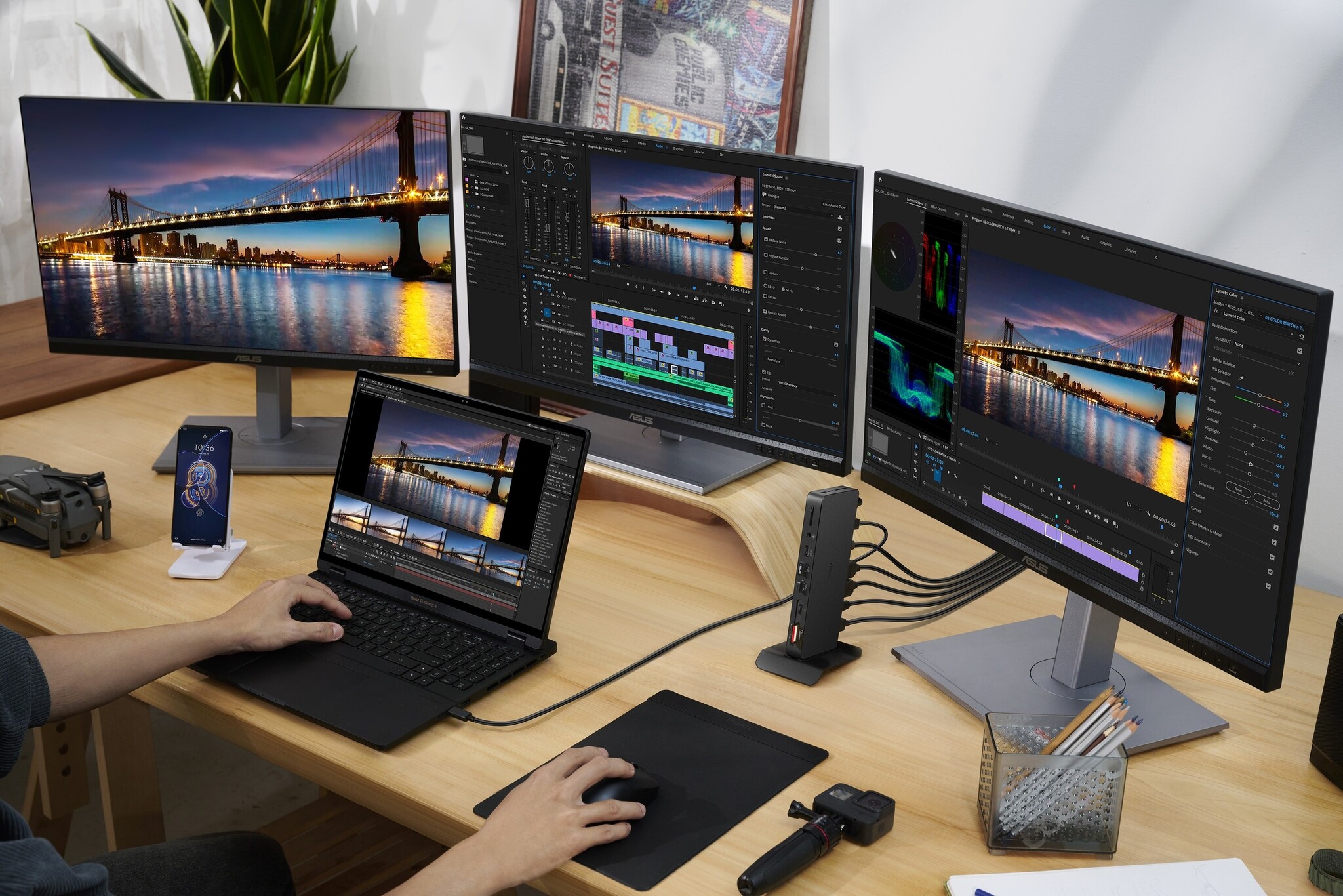 Asus ASUS DC500 Thunderbolt 4 Docking Station - Triple 4K - 96W PD - Zwart