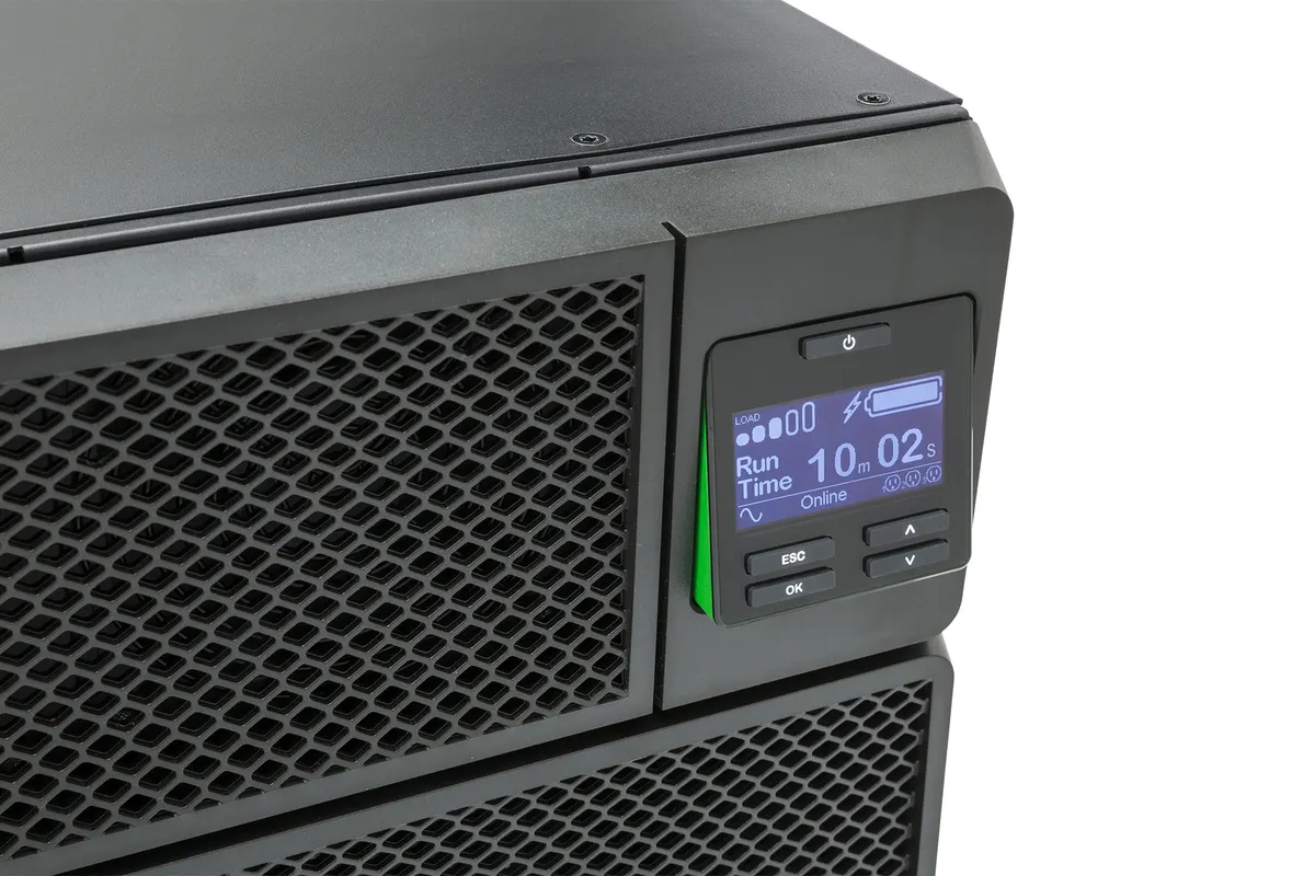 APC APC Smart-UPS SRT 5000VA RM 230V met Netwerkkaart 3U (SRT5KRMXLI)