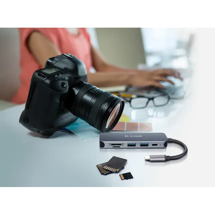 D-Link D-Link DUB-2325 USB-C Hub met SD/MicroSD Kaartlezer en USB 3.0