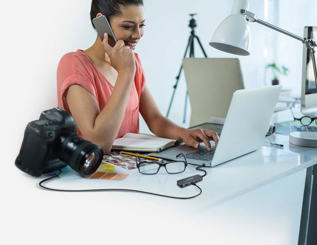 D-Link D-Link DUB-2325 USB-C Hub met SD/MicroSD Kaartlezer en USB 3.0