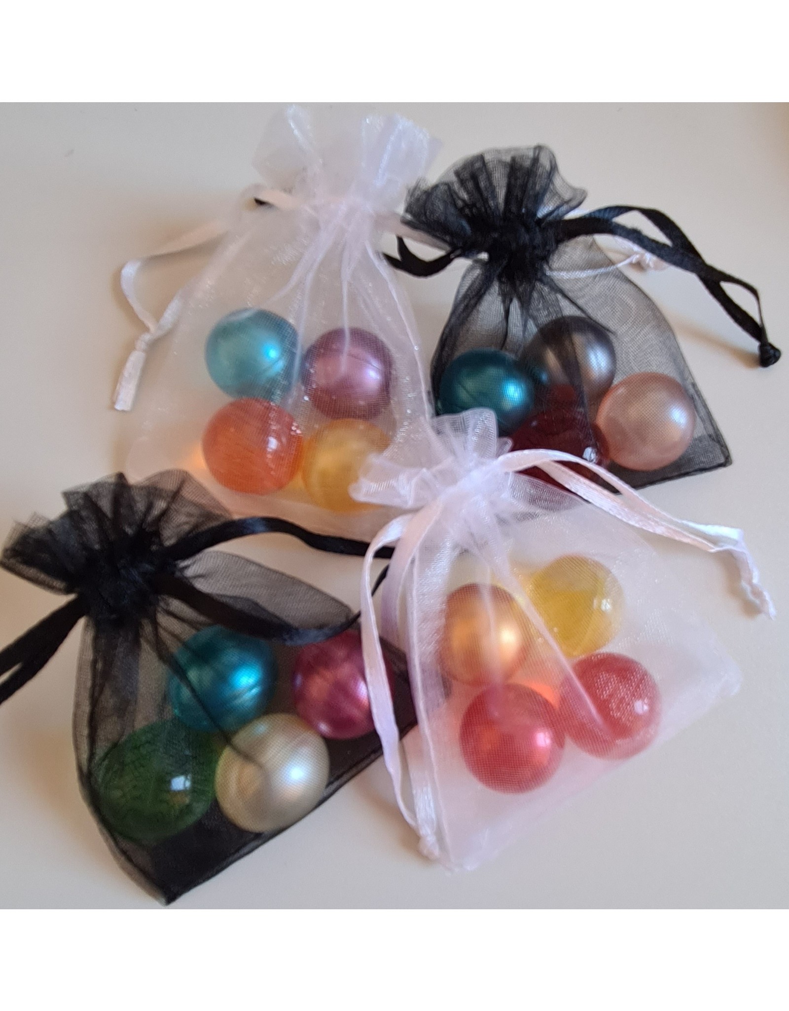 Organza zakjes met 4 badparels - Body & Soap