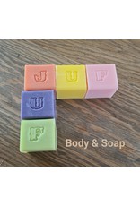 Letterzeepjes 'JUF' - Body & Soap