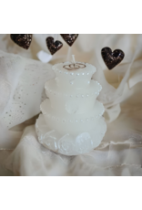 Trouwkaars taart met pareltjes - Prachtige decoratie voor de grote dag