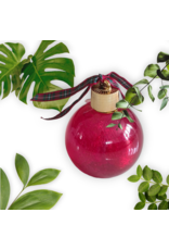 Kerstbal (rood) bad- en douchegel 240ml - Body & Soap