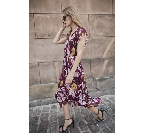 Soaked In Luxury Isabella kleid