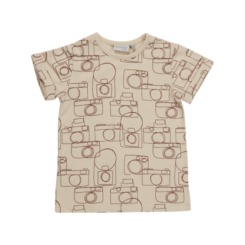 Blossom kids T-shirt Camera Chaos - Soft Sand Blossom kids T-shirt Camera Chaos - Soft Sand