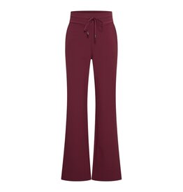 Mi Piace Mi Piace Travel Broek Straight Burgundy (XS t/m XXL)
