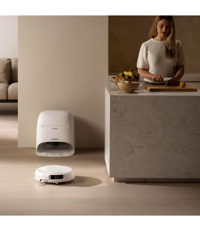 DJI  DJI Robot ROMO S