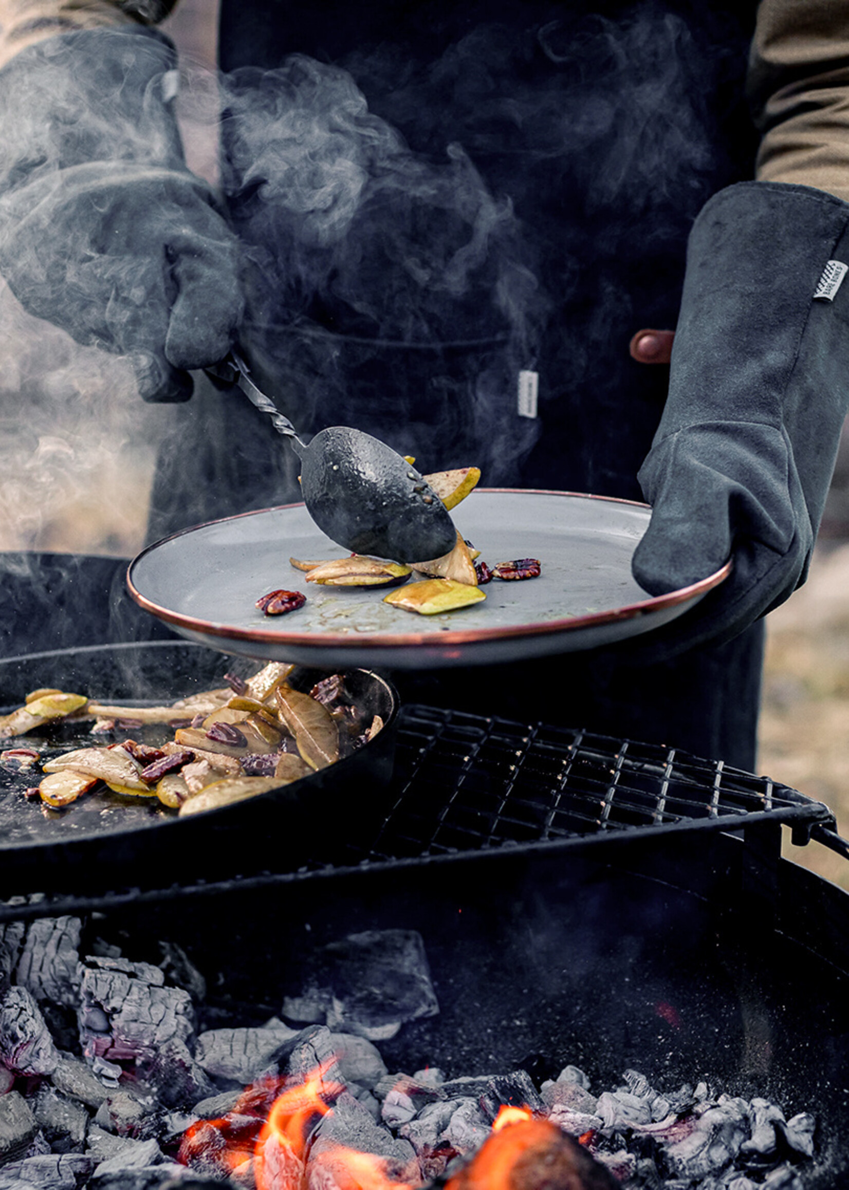 Barebones Barebones Cowboy Fire Pit Grill System