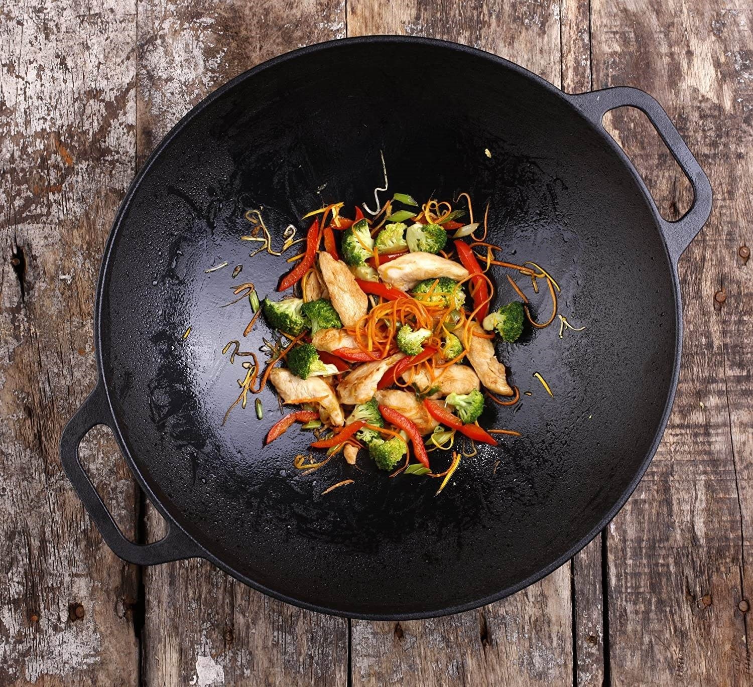 Victoria Seasoned Cast Iron Wok 35.5cm