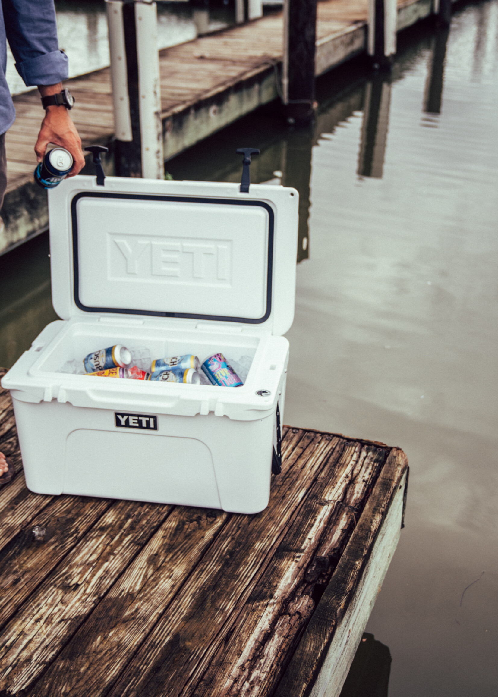 YETI Yeti Tundra 105 Hard Cooler White