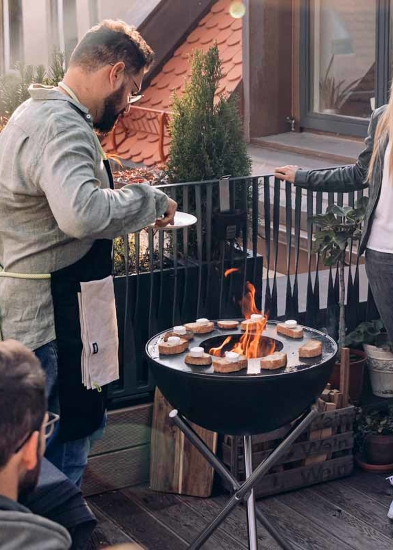 Höfats Höfats Bowl Vuurschaal met Standaard