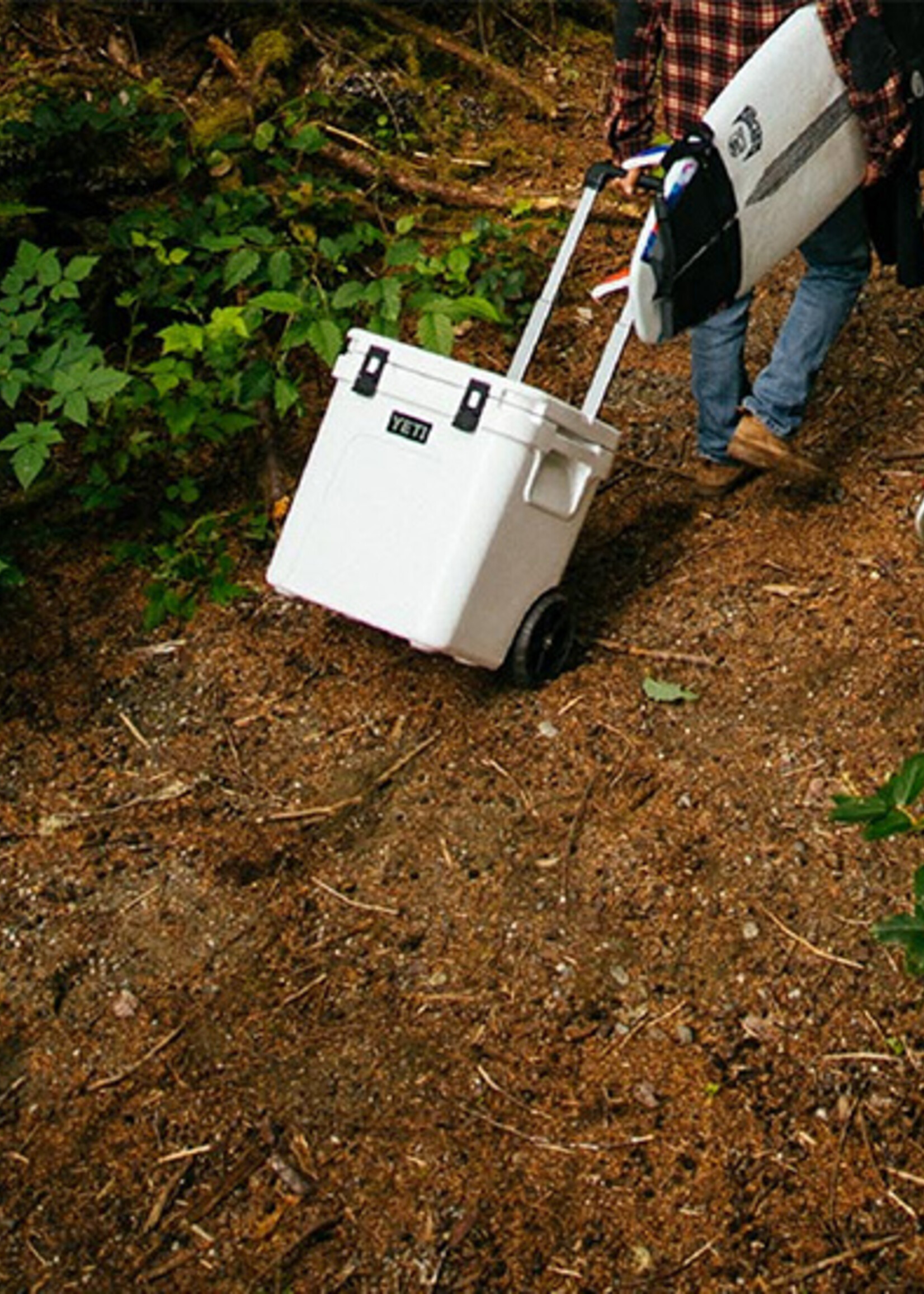 YETI Yeti Roadie 48 Hard Cooler White