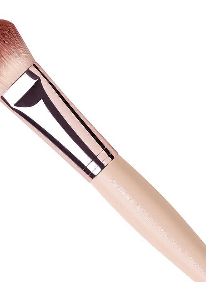 Davinci Style Blusher brush angled 97227