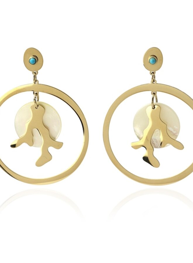 BPE316 ORGANIC DESIGN EARRINGS WITH PEARL OYSTER WITH A STONE IN THE CENTER AND A CORAL DESIGN IN GOLDEN ME