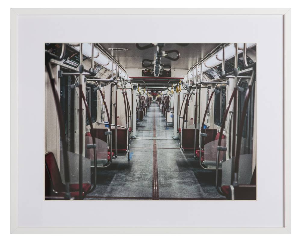 Met met passepartout en helder glas in een zwarte houten lijst. ro Toronto