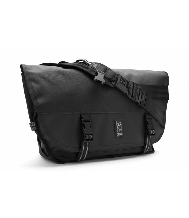 medium sized messenger bag