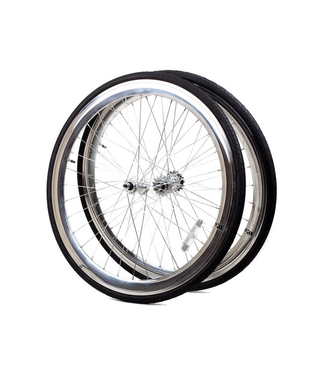 silver 700c wheelset