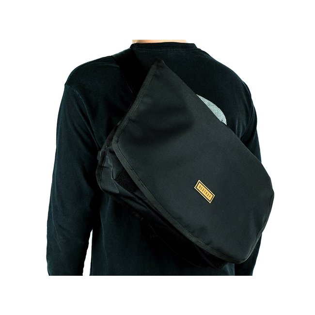 restrap pack messenger bag
