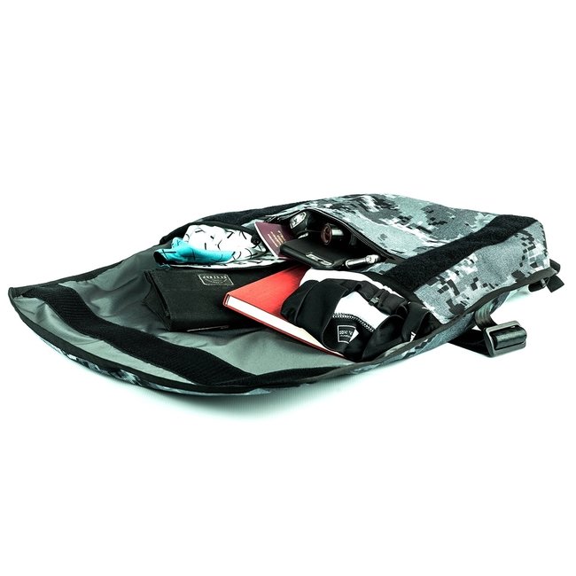 restrap messenger bag