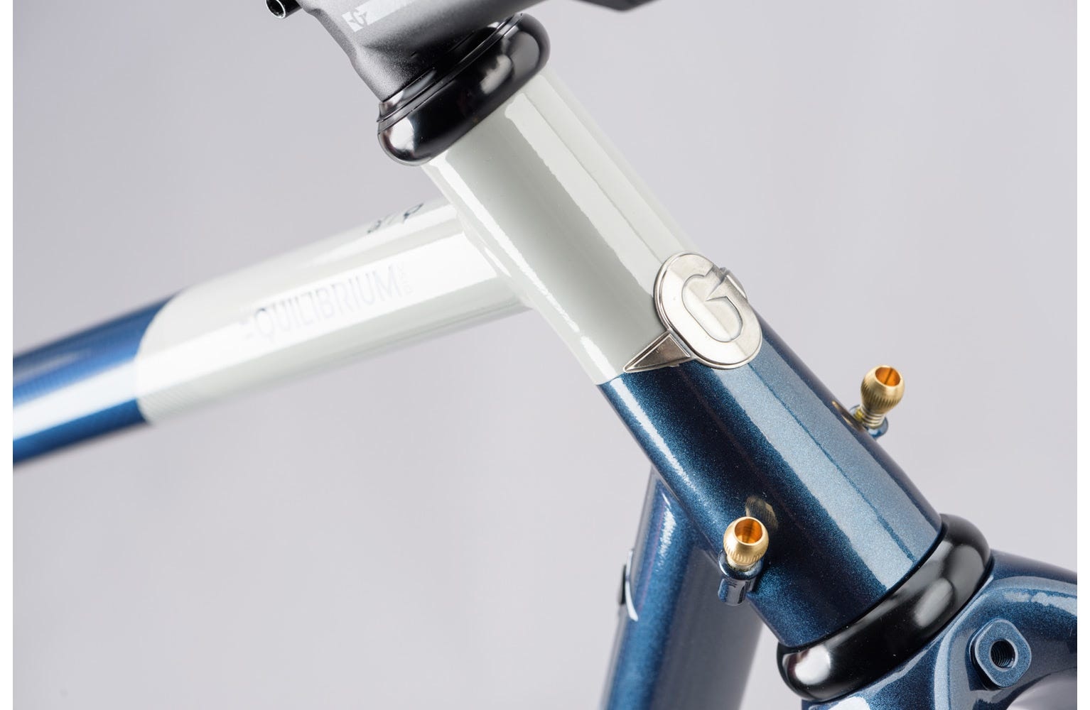 genesis equilibrium frameset