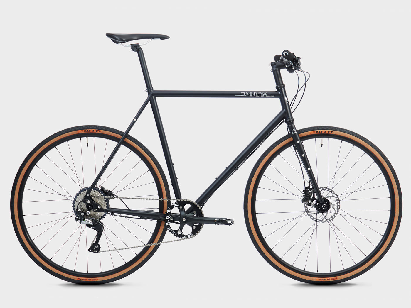 Omnium road hotsell bike 700c