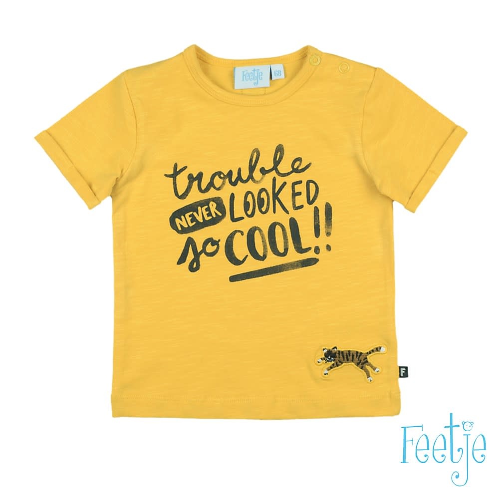 T-shirt Trouble Never Looked 517.00543 // geel