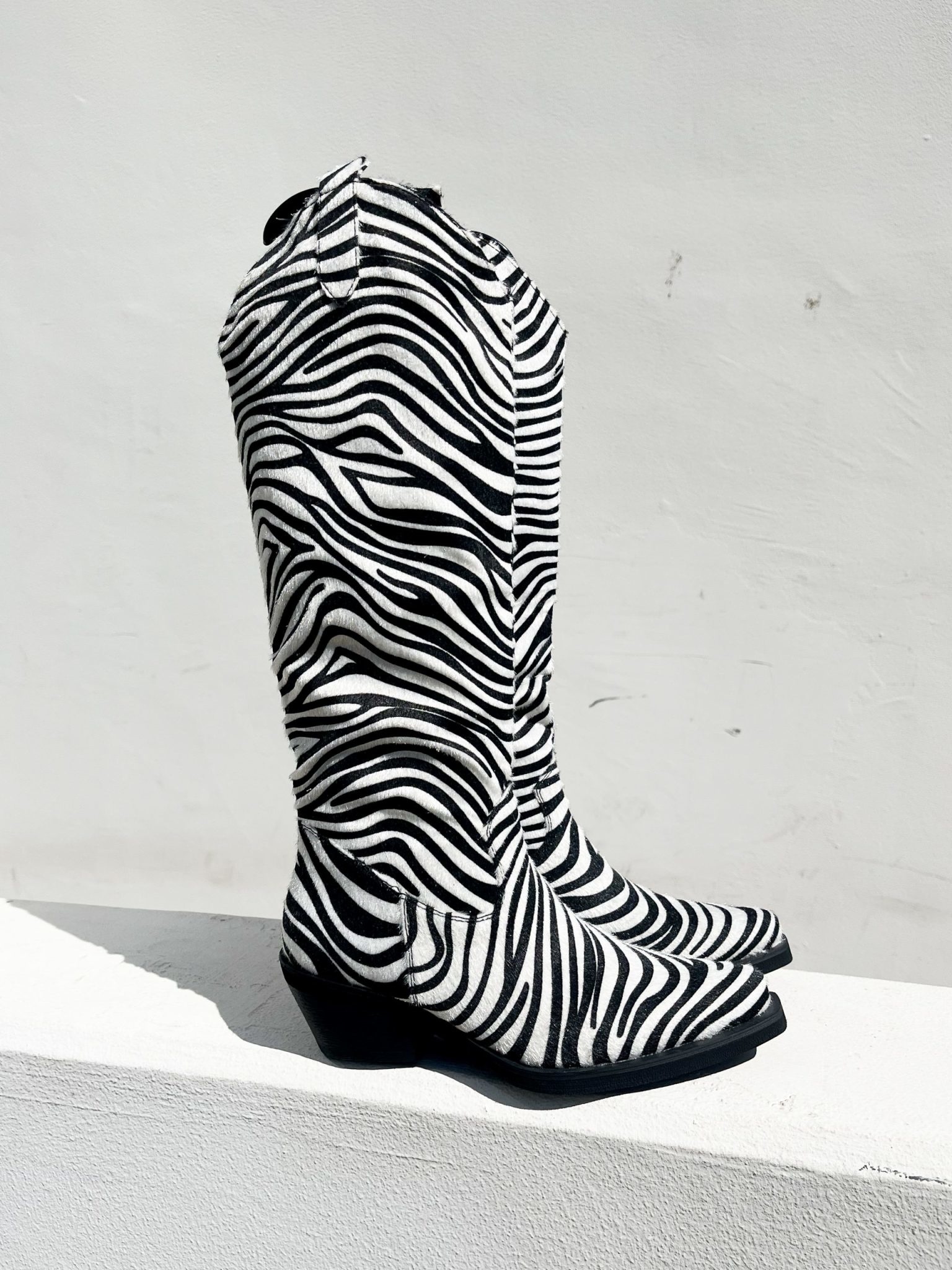 Zebra boots black/white