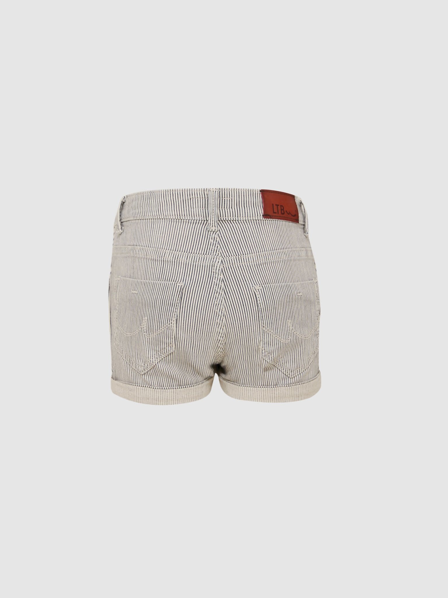 Judie shorts // 53708 bleach line
