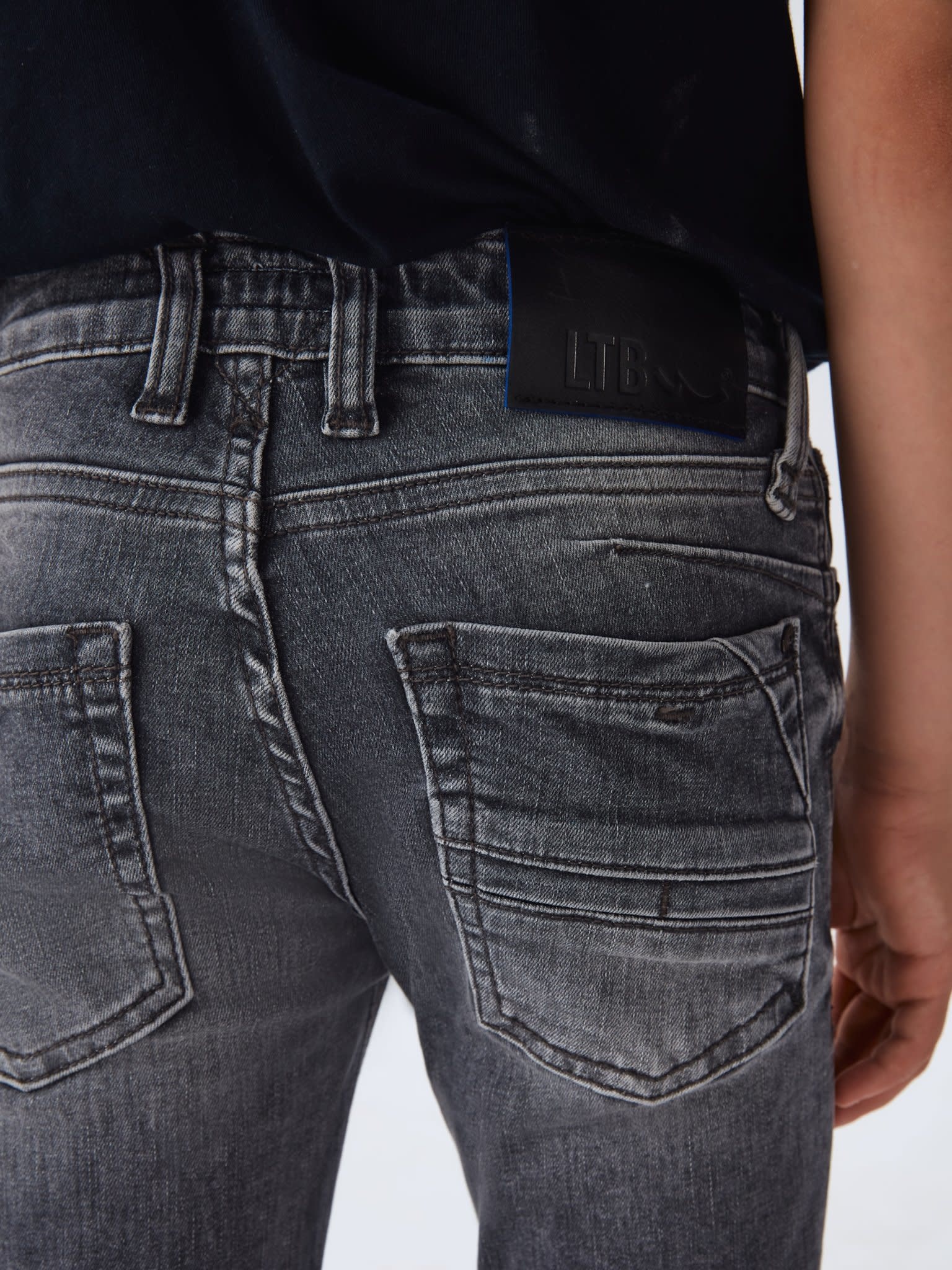 Cayle B - 53922 Cali Und. Wash