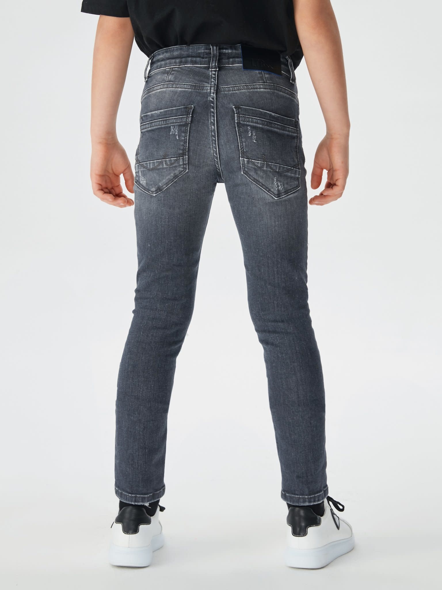 Rafiel B - 53921 Cali Wash