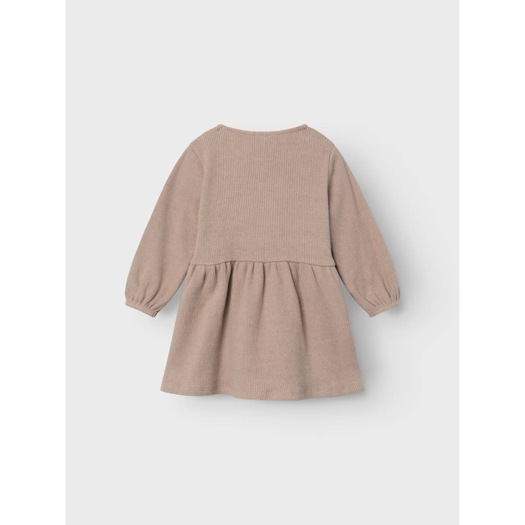 NMFSOPHIA LS LOOSE DRESS LIL 13224410 Nougat