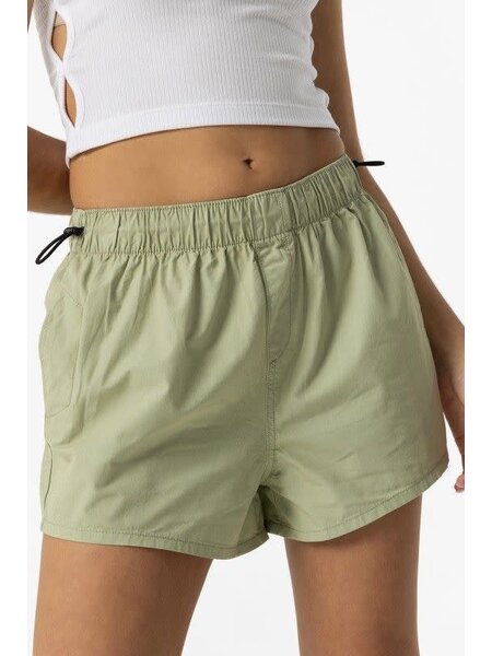 10055112 Tori 882 Urban Chic