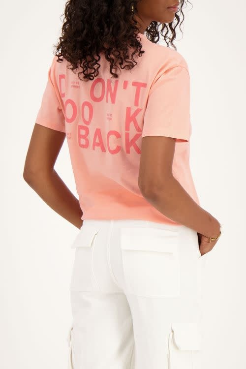 T-shirt don't look back - Peach MJ10668-0350