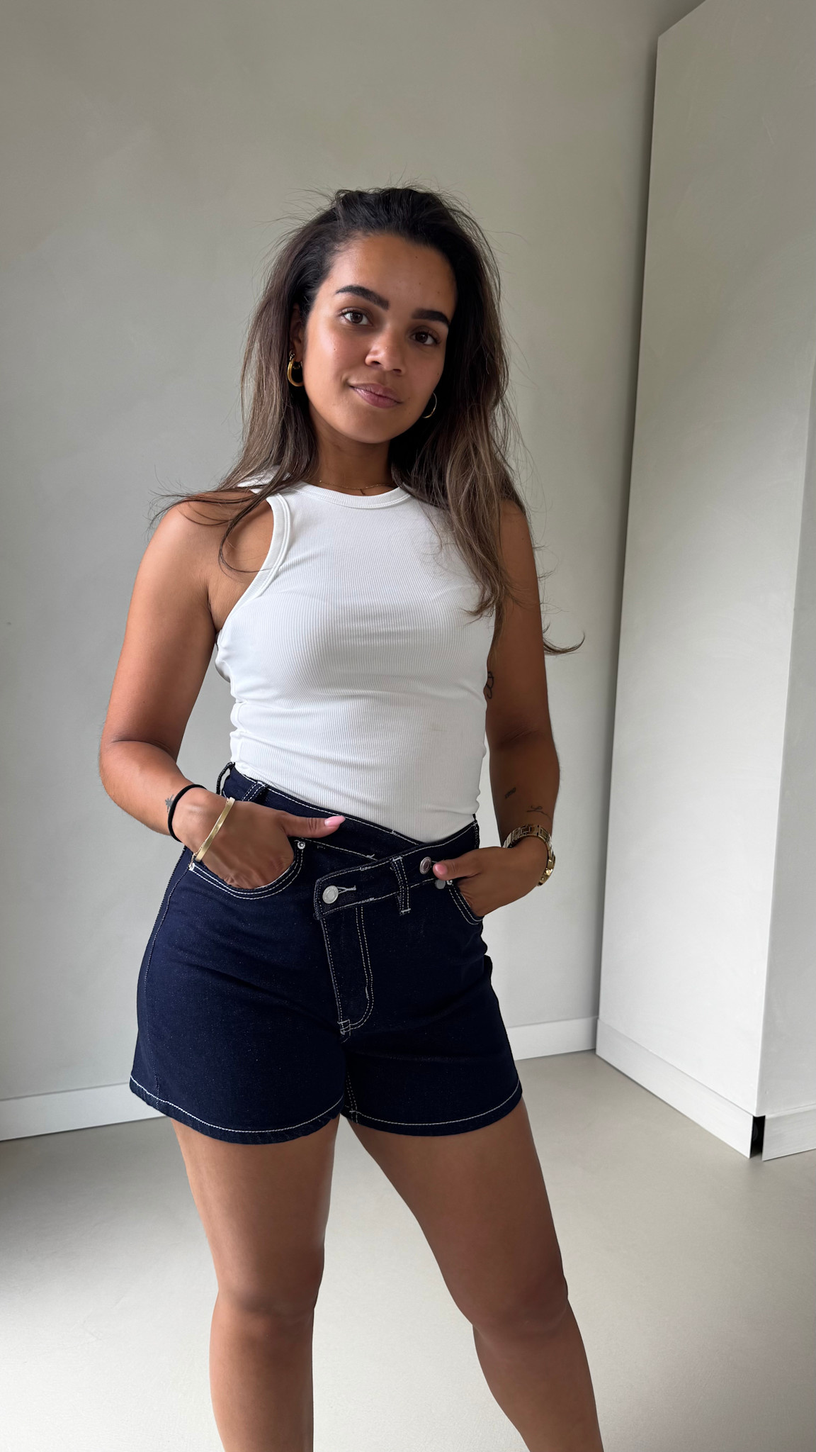 Denim short dark blue witte naden