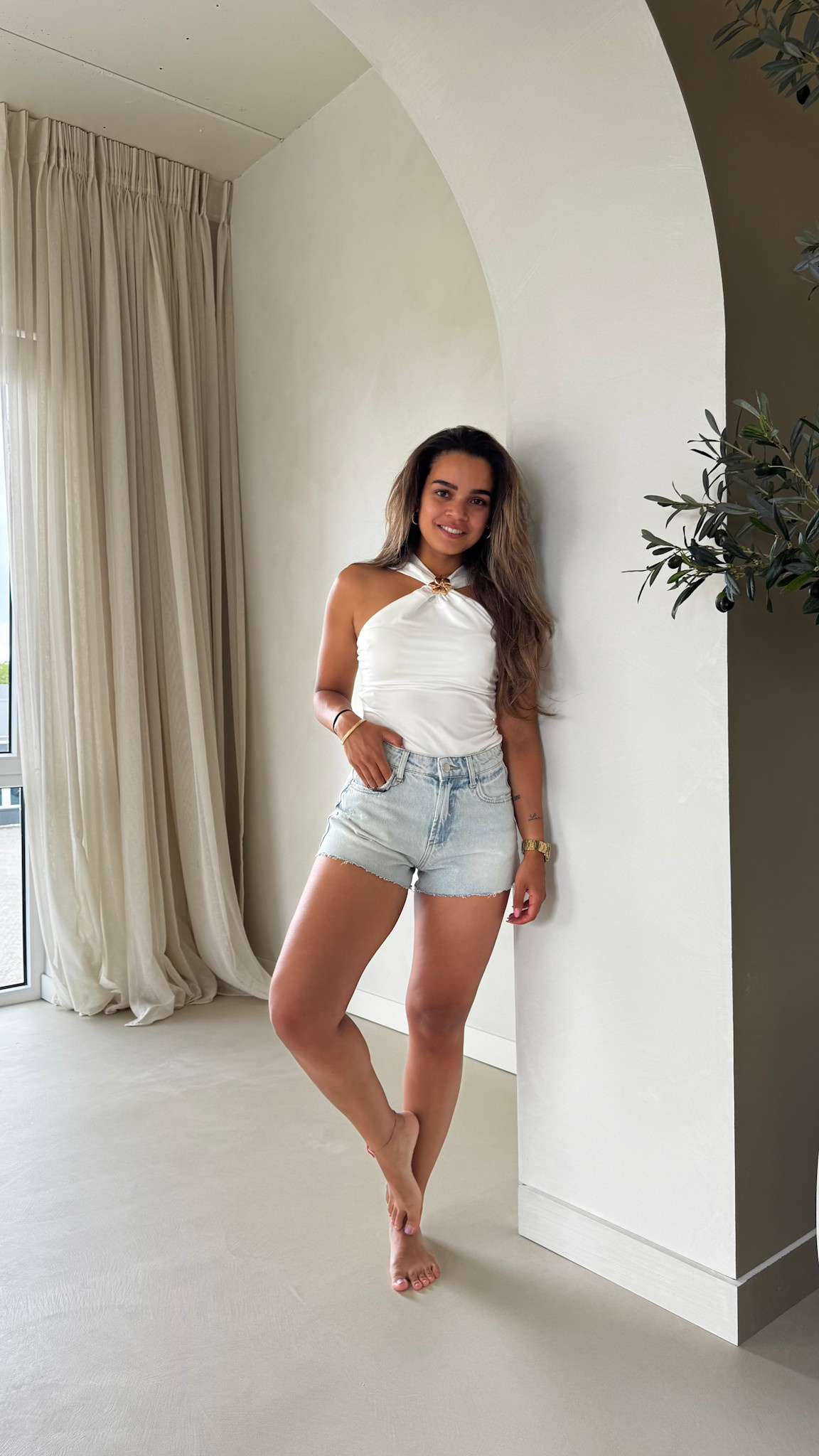 DENIM SHORTS - LIGHT BLUE