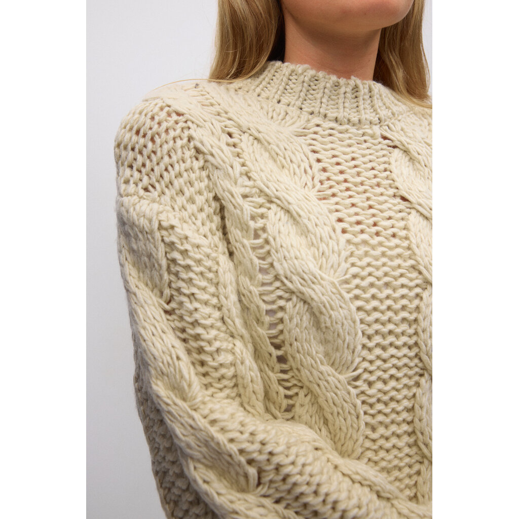 Gina Tricot Knitted cable sweater 25260 Almond milk (7059)