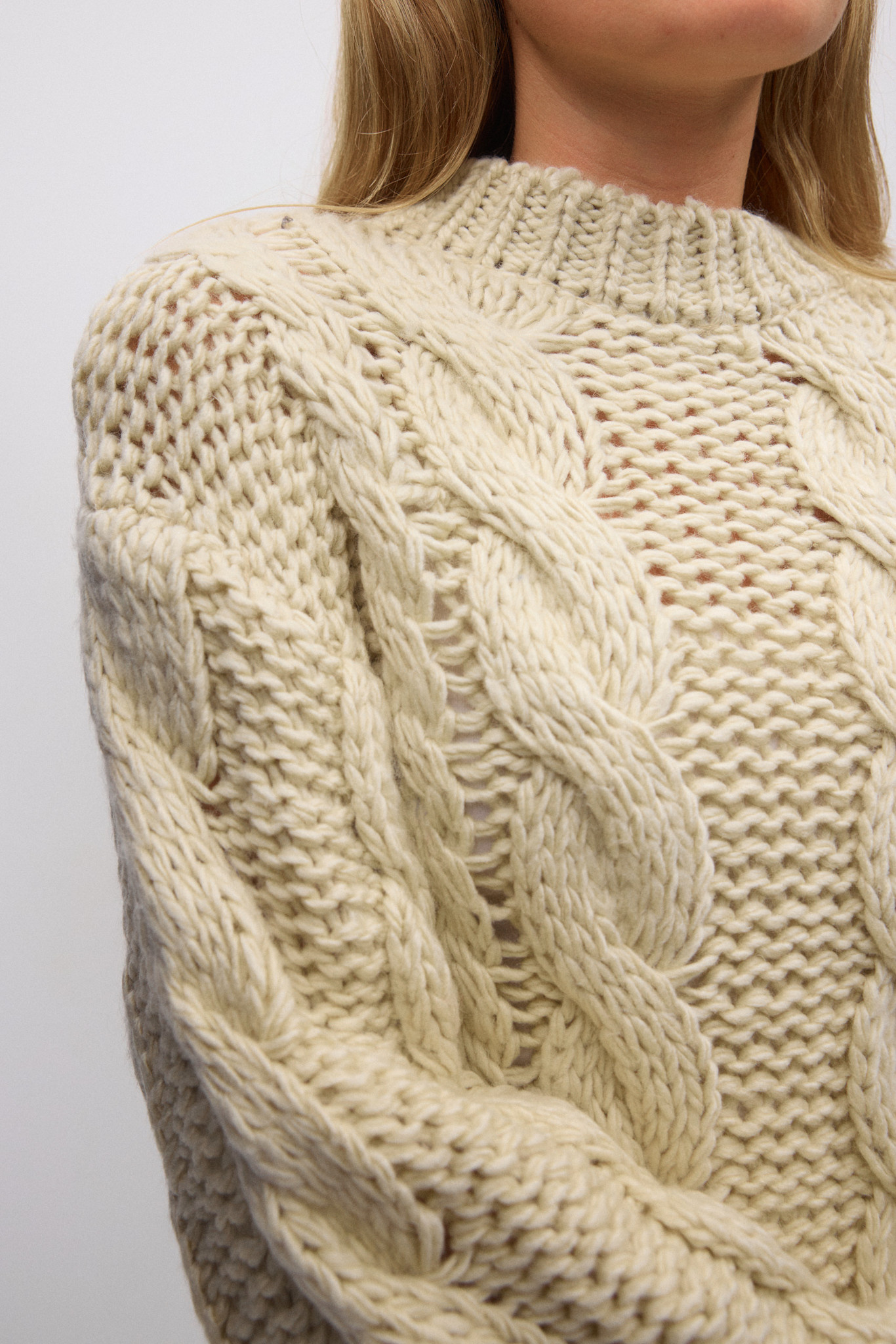 Knitted cable sweater 25260 Almond milk (7059)