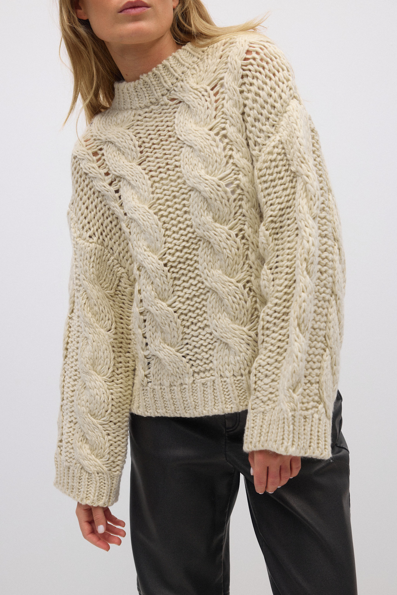 Knitted cable sweater 25260 Almond milk (7059)