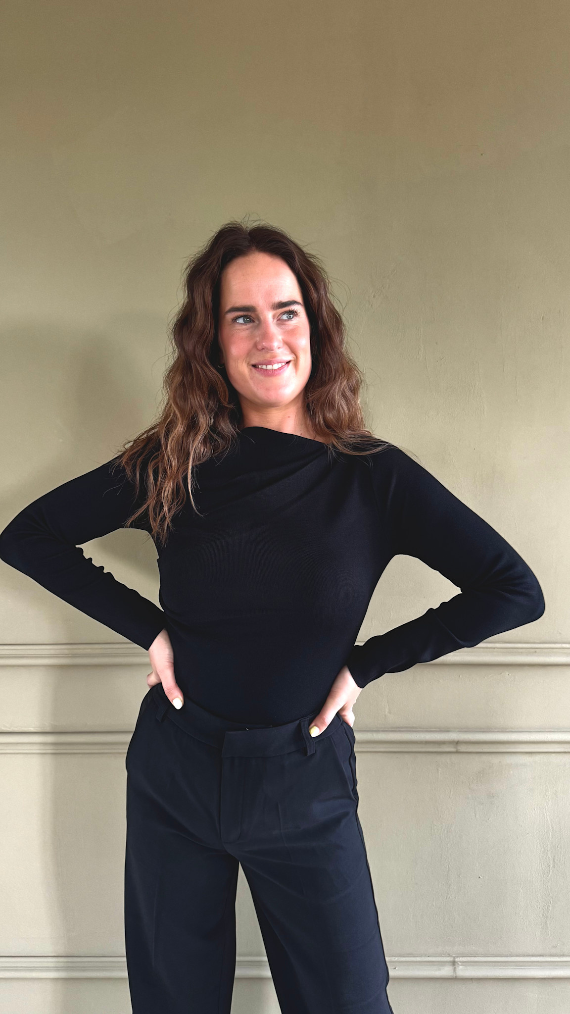 Jolie top boothals - zwart