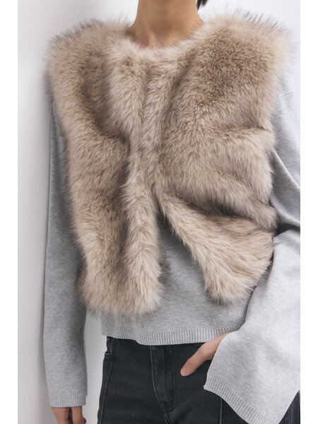 Gina Tricot Faux fur vest 25894