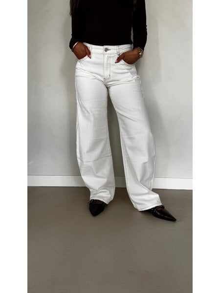 Barrel fit jeans stretch // offwhite met bruin stiksel